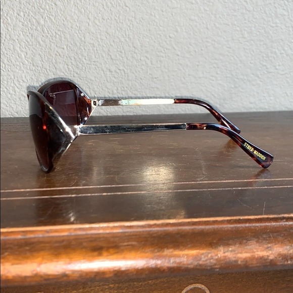Steve Madden Brown Sunglasses - Picture 3 of 10